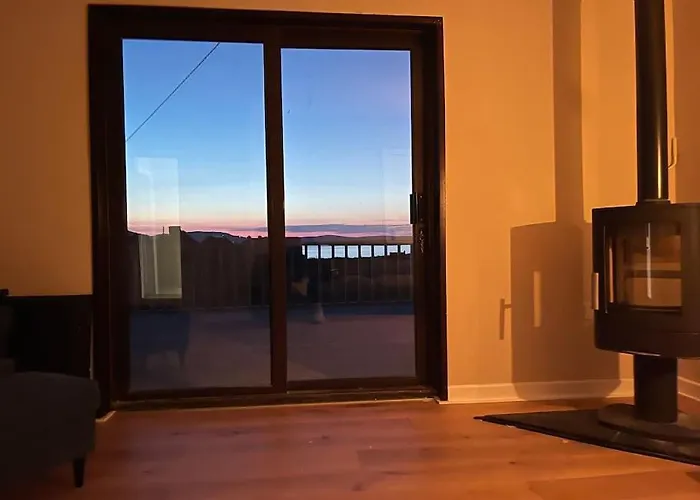 Donegal With Sea Views & Internet Tv, Sleeps Six Lettermacaward